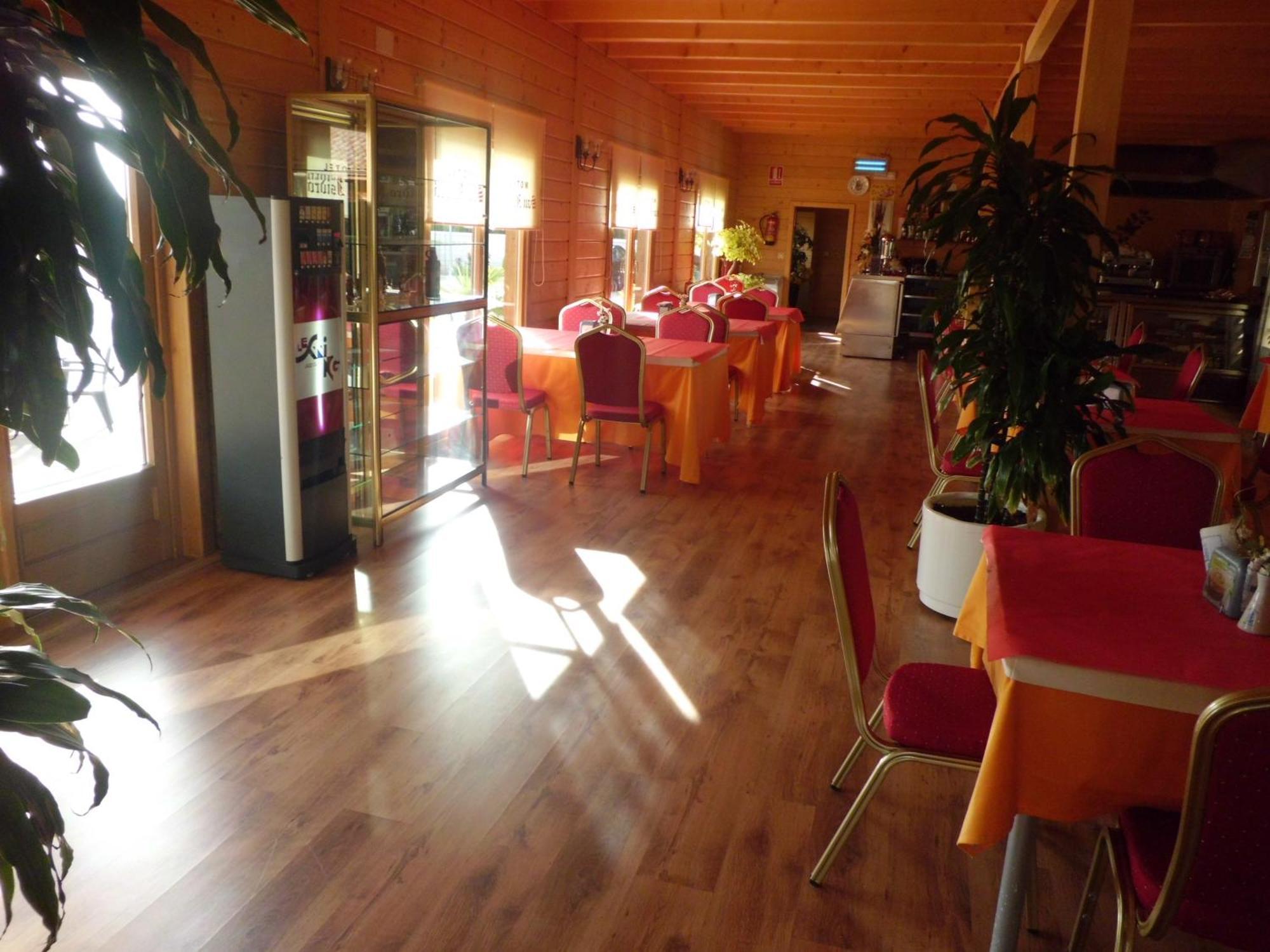 Motel San Isidro Villarrubio Exteriör bild