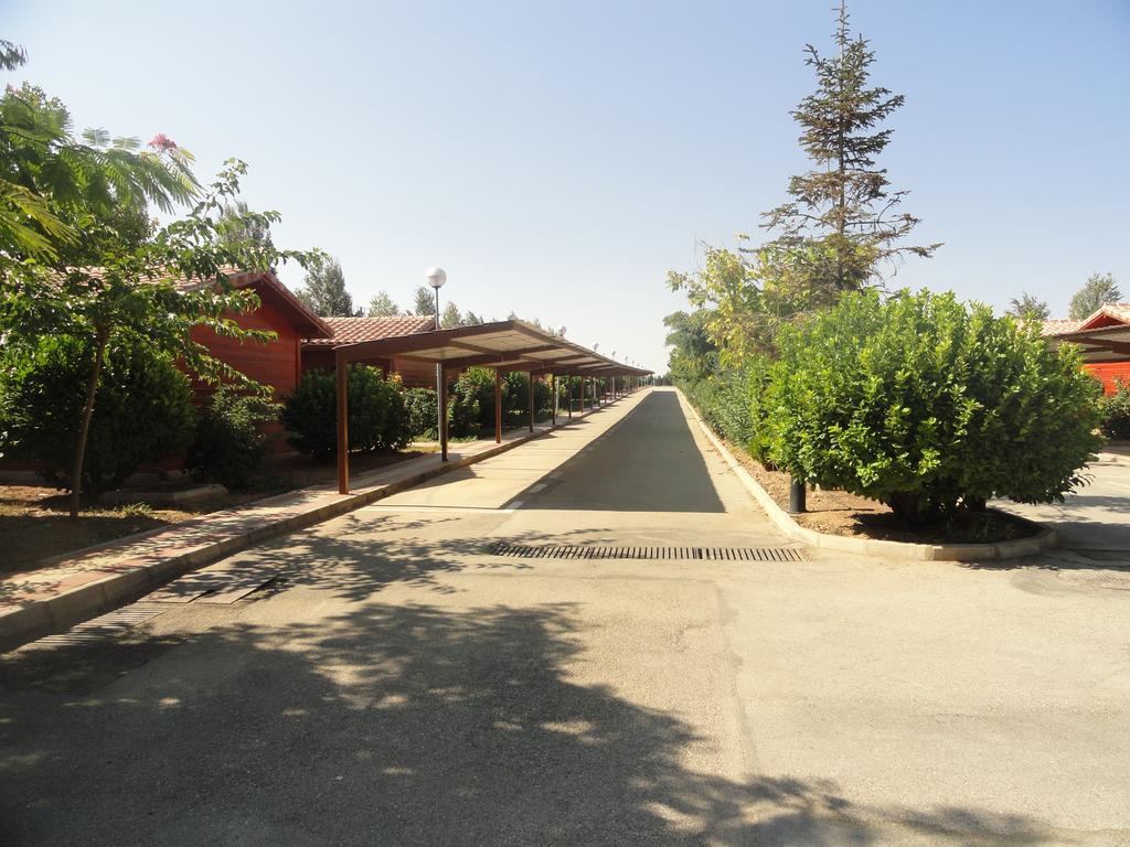 Motel San Isidro Villarrubio Exteriör bild